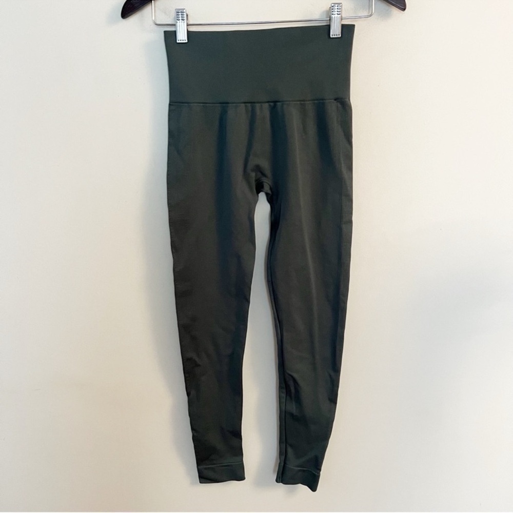 Set Active Leggings Womens Small Gray/Green Seamless Crop Ankle High Rise Ribbed